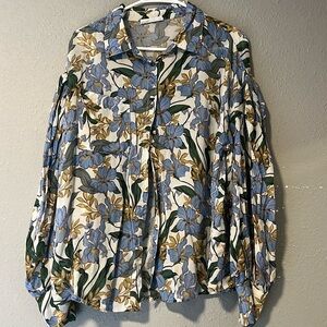 Balloon sleeve button up shirt